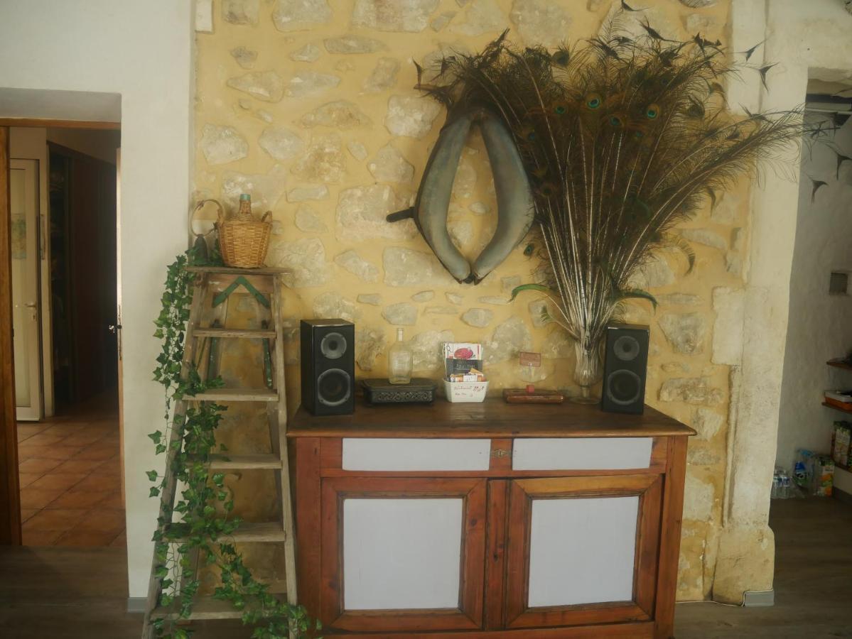 La Feniere Bed & Breakfast Vénéjan Dış mekan fotoğraf