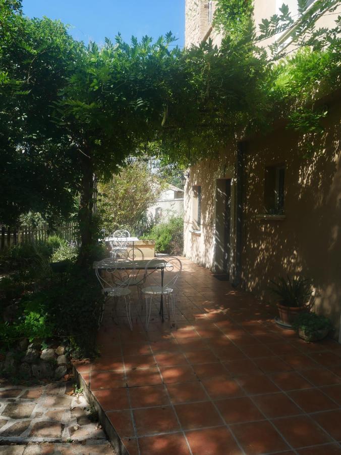 La Feniere Bed & Breakfast Vénéjan Dış mekan fotoğraf