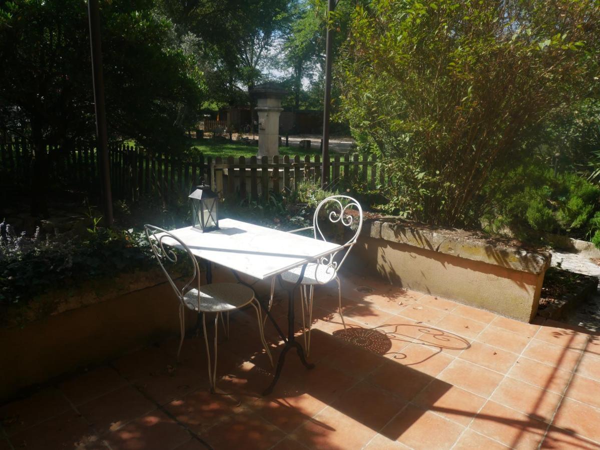 La Feniere Bed & Breakfast Vénéjan Dış mekan fotoğraf