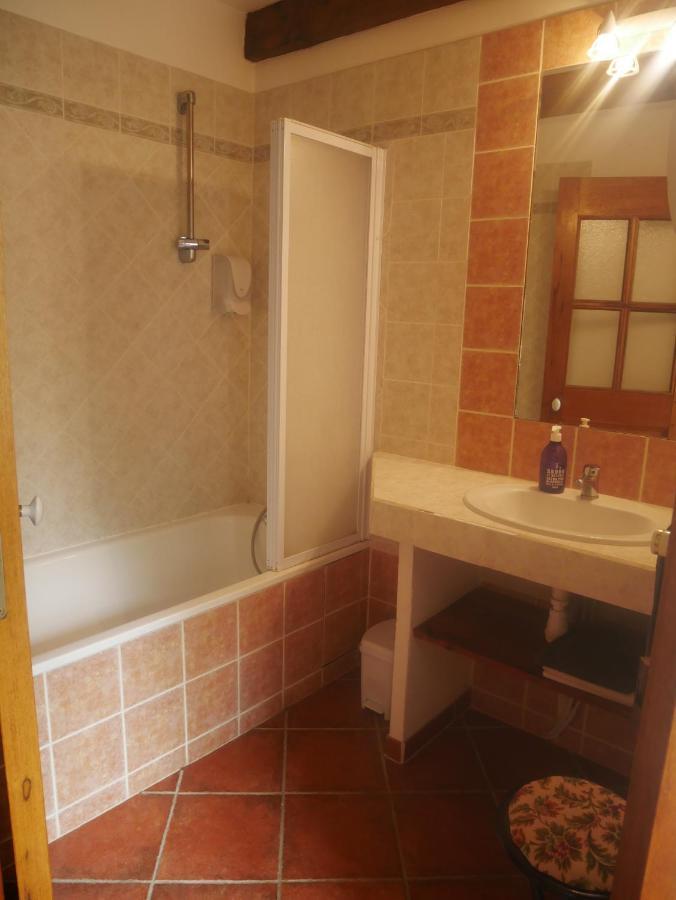 La Feniere Bed & Breakfast Vénéjan Dış mekan fotoğraf