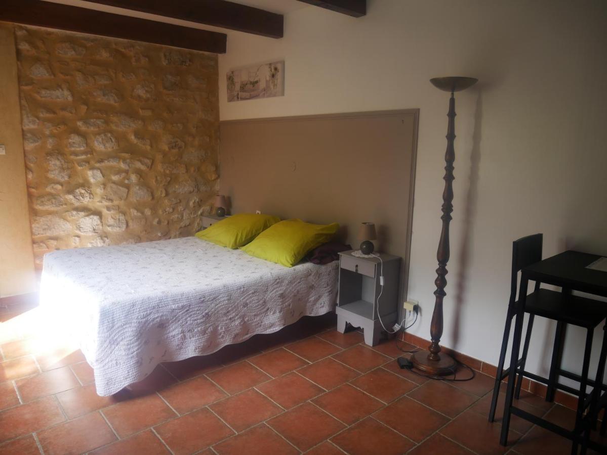 La Feniere Bed & Breakfast Vénéjan Dış mekan fotoğraf