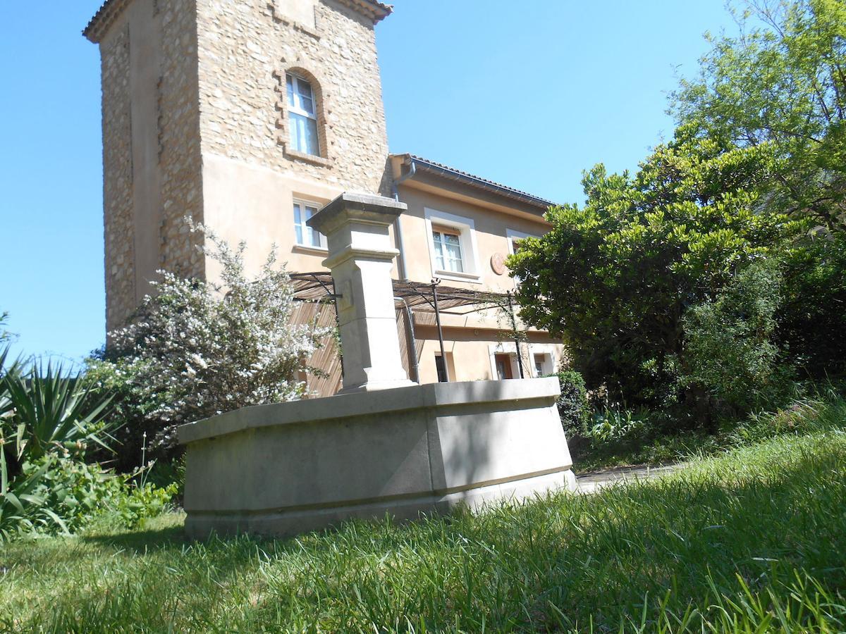 La Feniere Bed & Breakfast Vénéjan Dış mekan fotoğraf