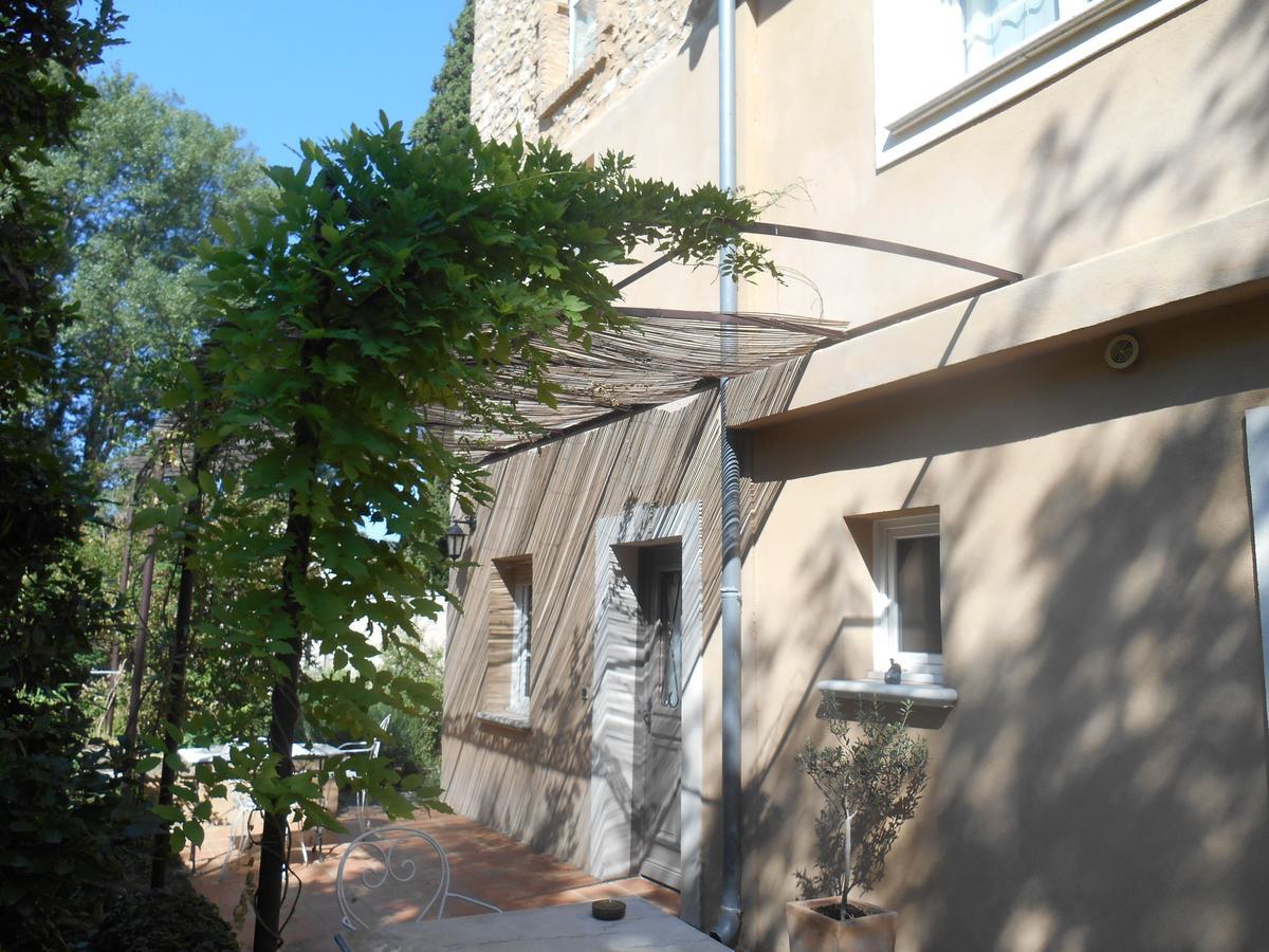 La Feniere Bed & Breakfast Vénéjan Dış mekan fotoğraf